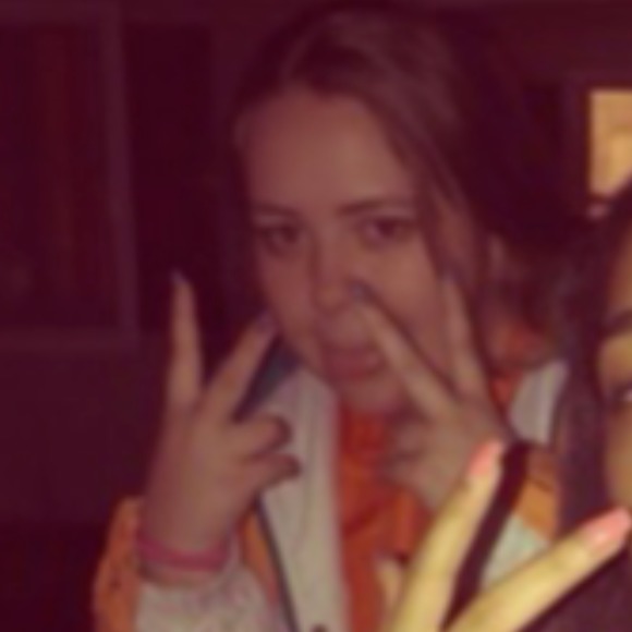 Meet your Posher, Jillian - Picture 1 of 1